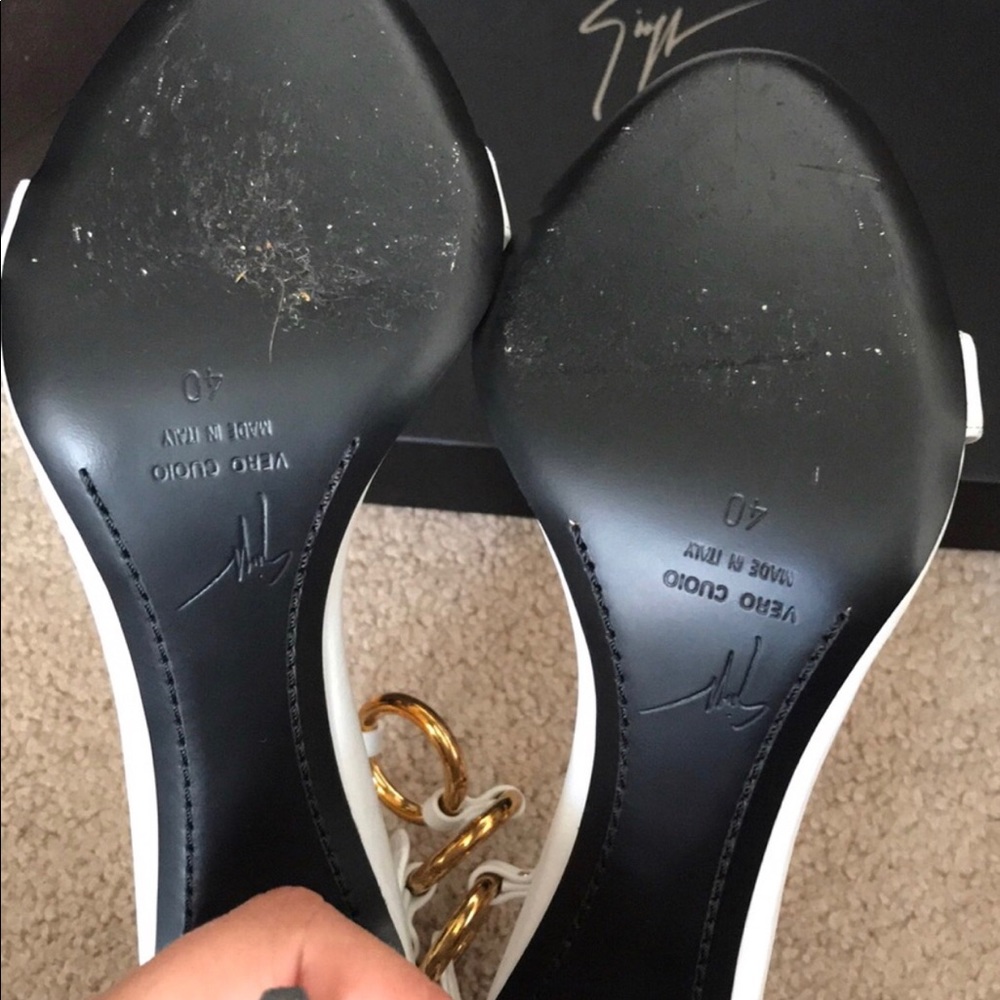 Authentic Giuseppe Zanotti Bianco GoldLink Sandals - Picture 6 of 8